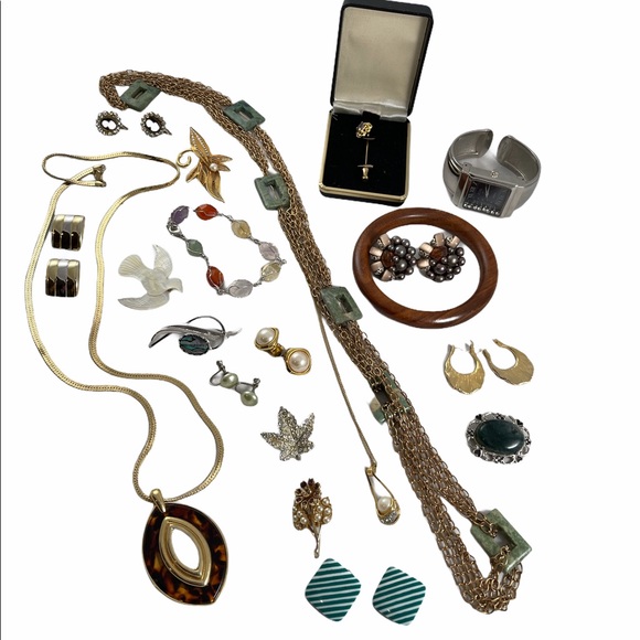 Vintage Jewelry - Vintage Jewelry LOT Necklace earrings bracelets